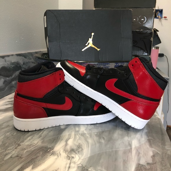 Air Jordan 1 Retro High Gym Red Custom Painted - Picture 6 of 8